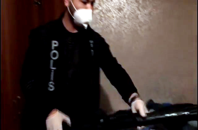 Kafeye polis baskını 7 kişiye rekor ceza - Resim : 2