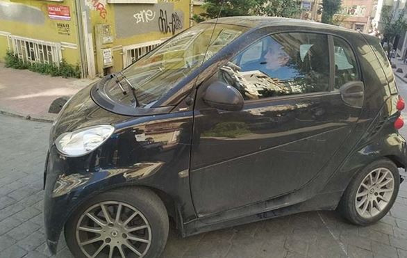 Ödül canavarı yönetmenin arabası şok etti. Başkası olsa trilyonluk lüks araba alırdı - Resim : 2