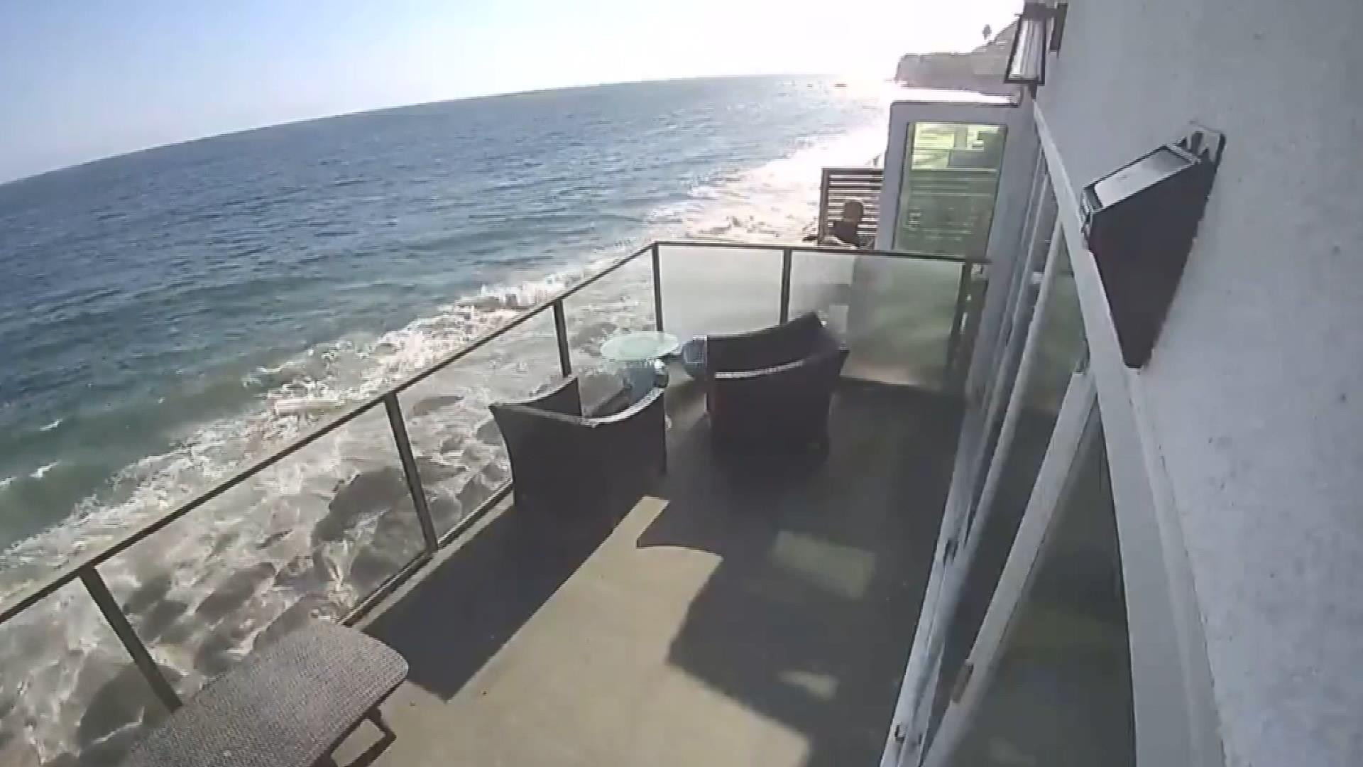 Parti yapılan evin balkonu çöktü. Kayalıklara çakıldılar - Resim : 1