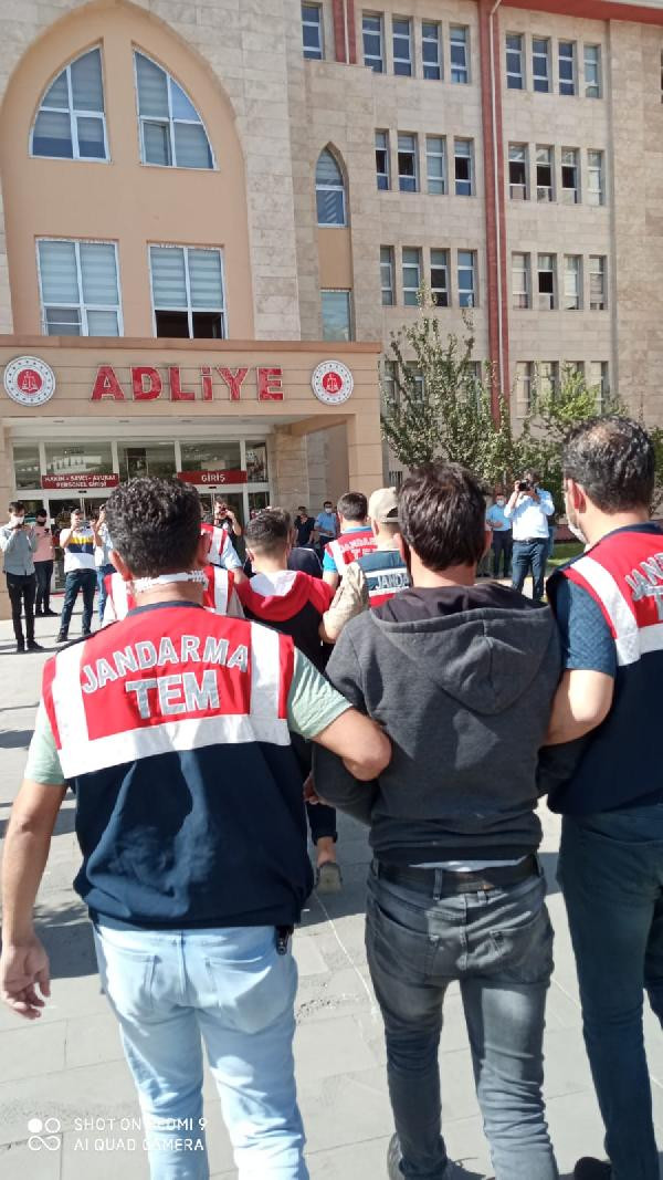 Kahramanmaraş'ta IŞİD'ın bombacısı ve emiri dahil 20 tutuklama - Resim : 1