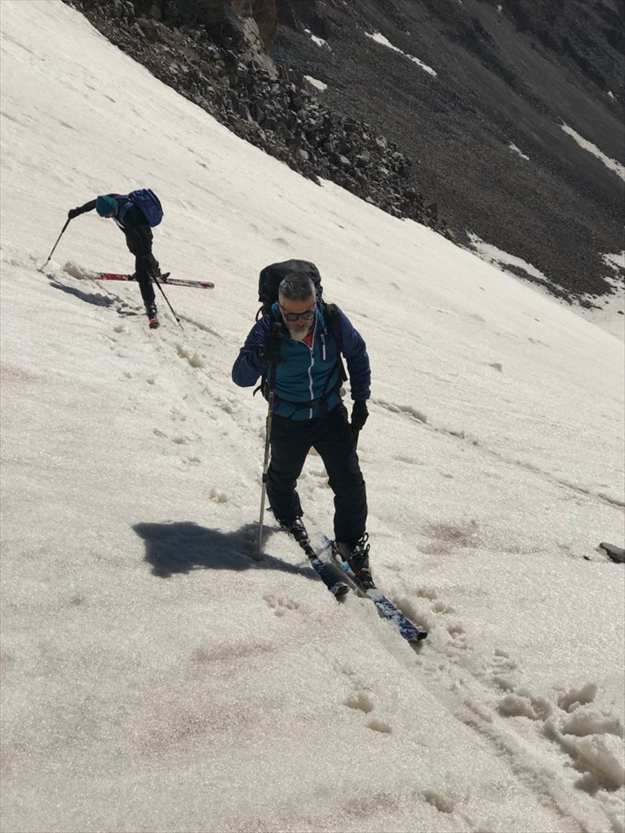 Erciyes’in zirvesinde mayıs ayında kayak keyfi - Resim : 2