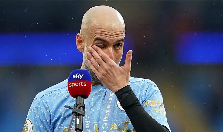 Şampiyonluk kutlamalarına damga vurdu. Yıldız futbolcu Filistin bayrağı açtı - Resim : 3