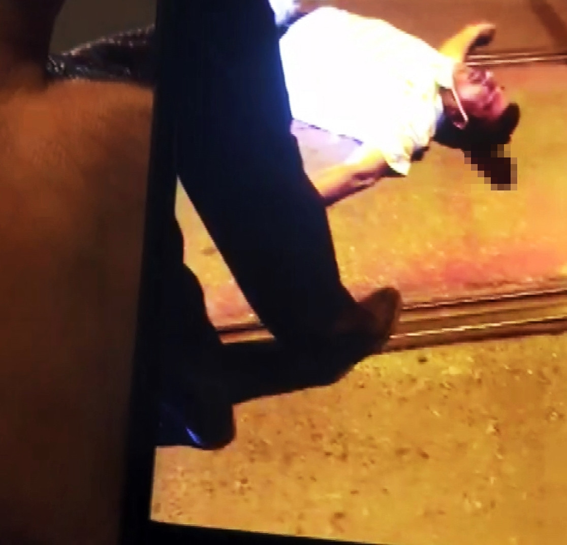 5 metre yürümemek için otobüsün altında kaldı - Resim : 7