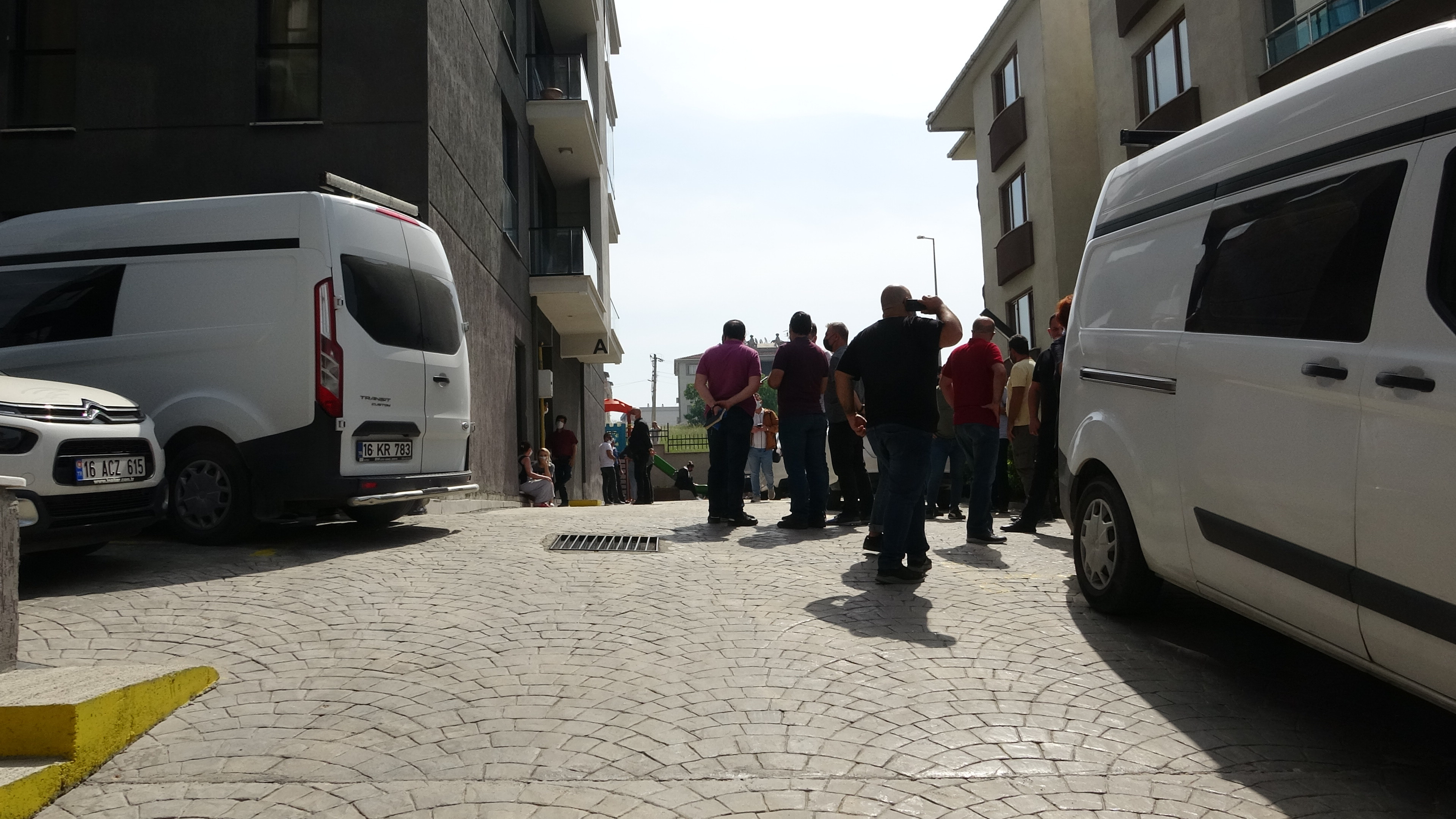 Kardeşini öldürdükten sonra intihar etti - Resim : 11