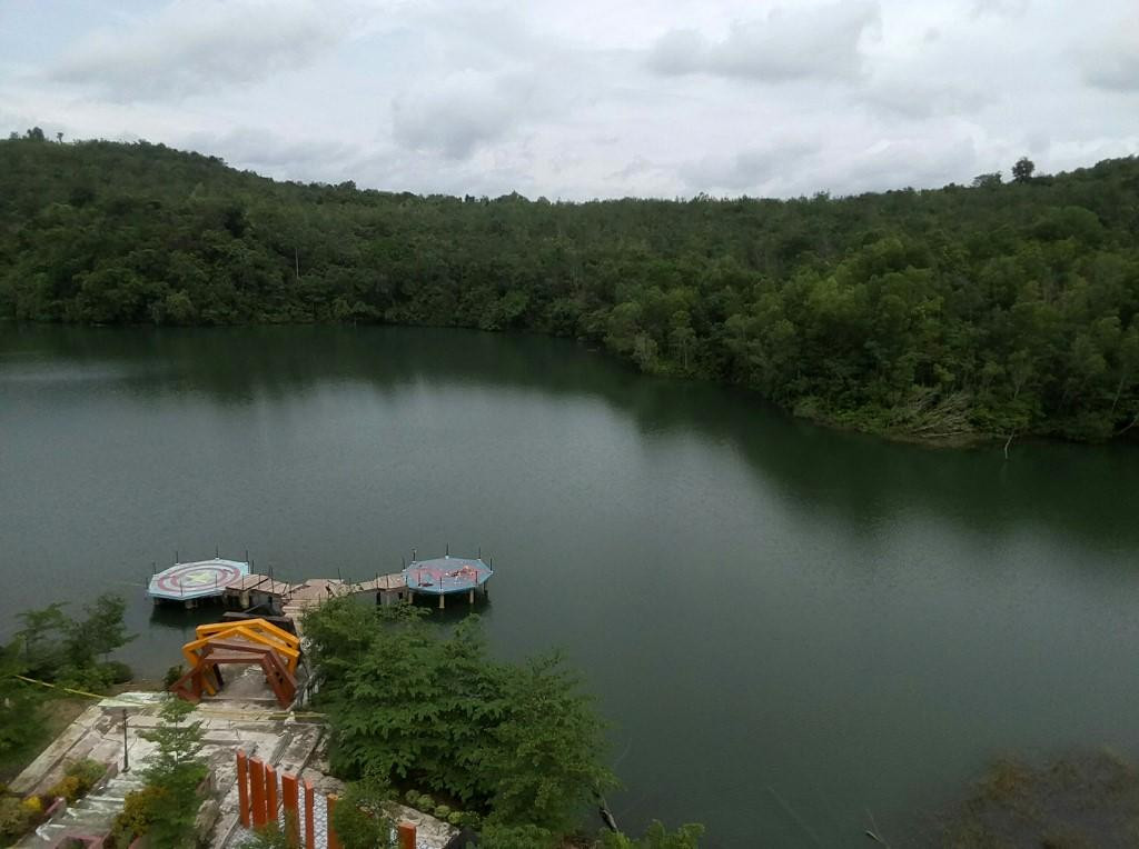 Fotoğraf çekmek isteyen aile paramparça oldu - Resim : 3