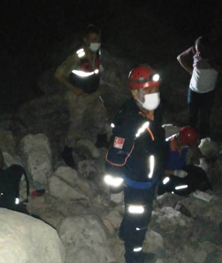 9 gündür kayıptı ağaca asılı şekilde bulundu - Resim : 1