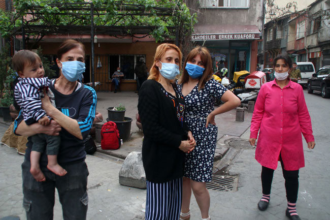 Otelden çıkarılanlar kalacak yer arıyor - Resim : 4