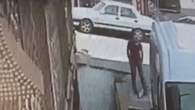 Bayrampaşa'da boruyla oyun hastanelik etti - Resim : 3