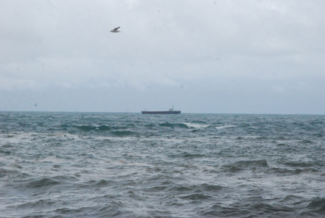 Amasra'da rüzgar denizde dev dalgalar oluşturdu - Resim : 3