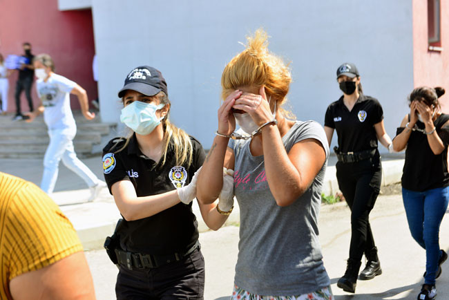 İlişki vaadiyle dolandırıcılık. Yakalanmamak için yaptıkları şoke etti - Resim : 5