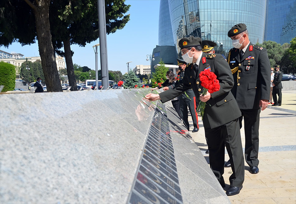 Genelkurmay İkinci Başkanı Korgeneral Selçuk Bayraktaroğlu Azerbaycan'da - Resim : 3