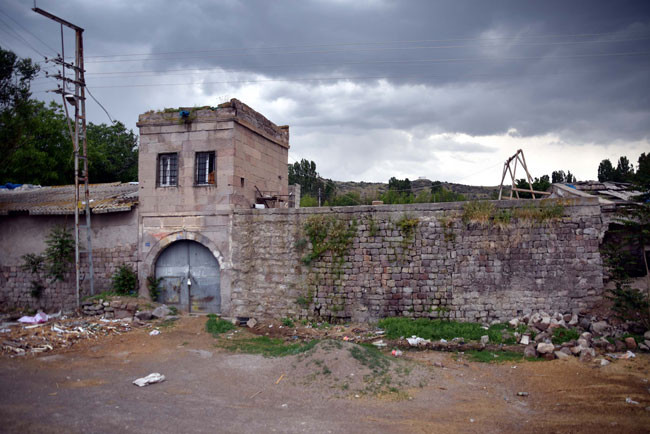 Atatürk’ün ziyaret ettiği han ahır olarak kullanılıyor - Resim : 3