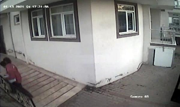 Otizmli Kuzey Kaan'ı darbeden kargocuya 5 bin lira ceza - Resim : 3