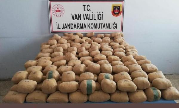 Çuvallarla toprağa gömülü 233 kilo eroini Barut buldu - Resim : 2