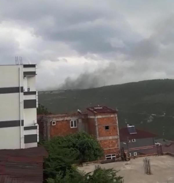 İlçenin üzerini kapladı. Bölge halkı endişeli bekleyiş içerisinde - Resim : 1