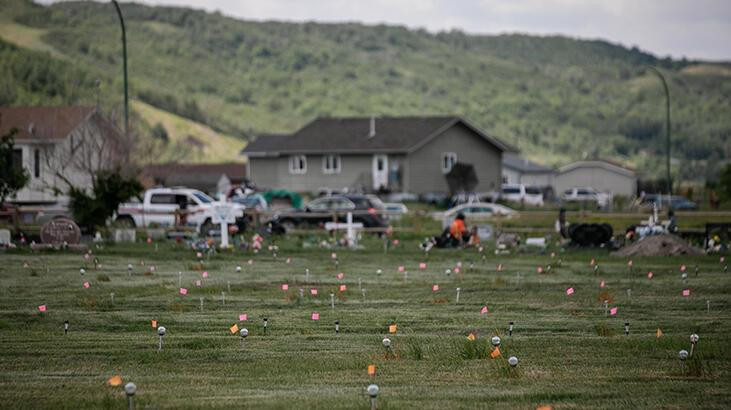 Kanada’da kemikleri bulunan 751 çocuk için anma gecesi düzenlendi - Resim : 2