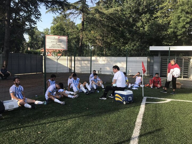 Beykoz - Alibeyköy maçında çamaşır suyu skandalı - Resim : 2