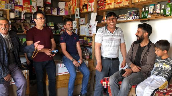 Gülen adam Kasım Can herkesi gülme krizine sokuyor - Resim : 7