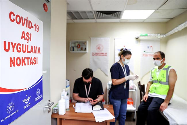 Marmaray İstasyonu'nda aşı uygulanmasına başlandı - Resim : 7