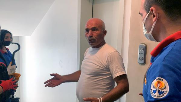 Plaza asansöründe mahsur kaldı - Resim : 2