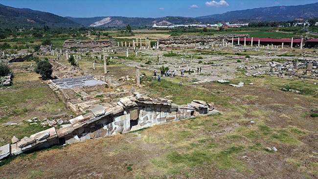 Arkeolojik çalışmalarda hedef Zeus tapınağı - Resim : 3