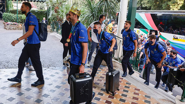 Avrupa Şampiyonu İtalya evine döndü - Resim : 2