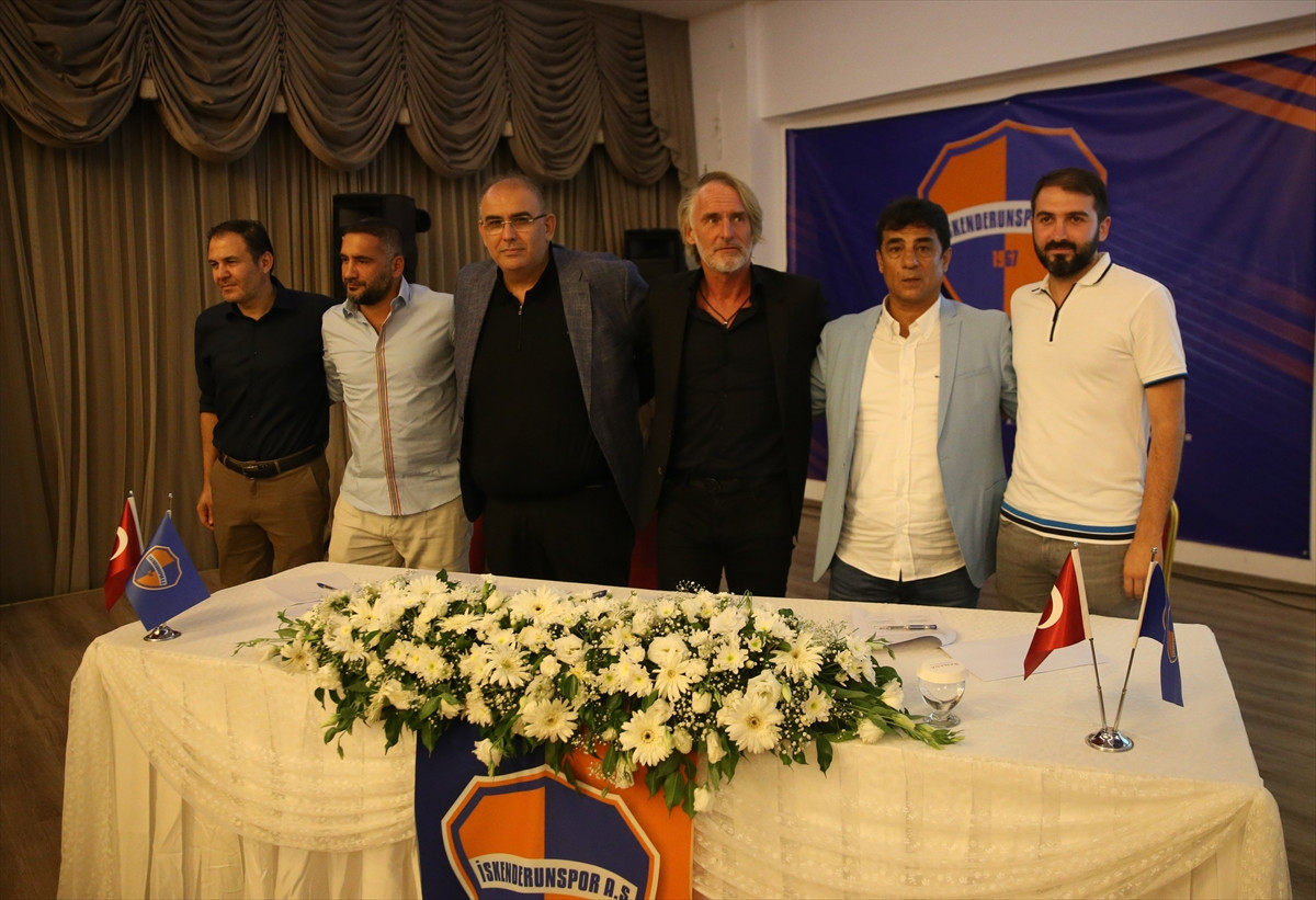 Riekerink ve Ümit Karan İskenderunspor'da - Resim : 2