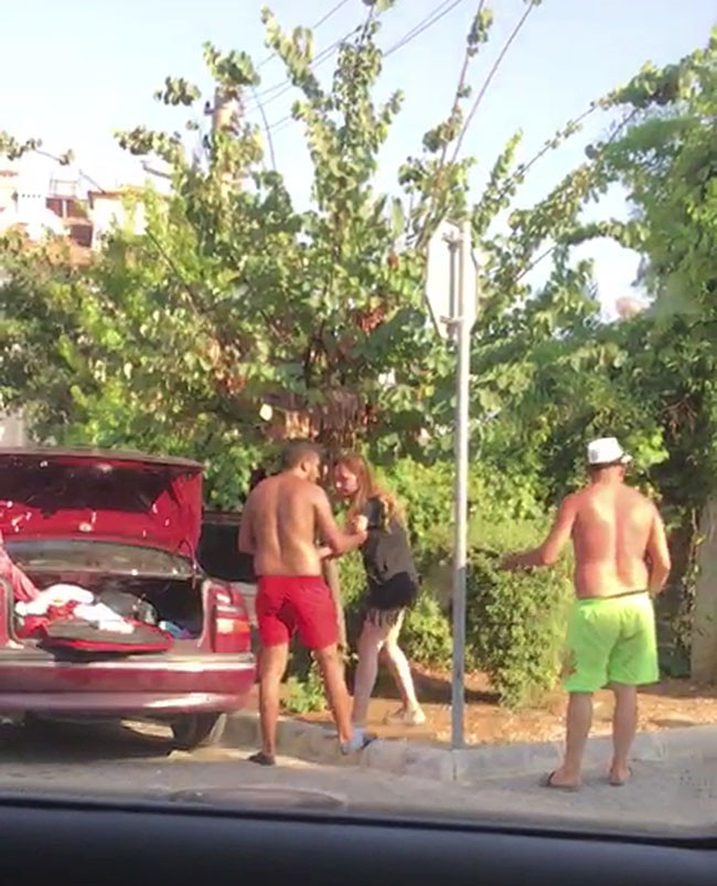 Yeni evli çift düğün masrafları için tekme tokat kavga etti - Resim : 2