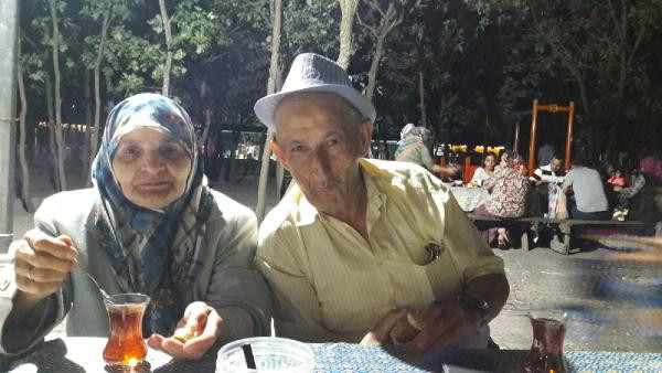 'Yazıyor yazıyor' diye bağırarak çektirdiği fotoğrafla tanınmıştı. "O çocuk" yaşamını yitirdi - Resim : 2