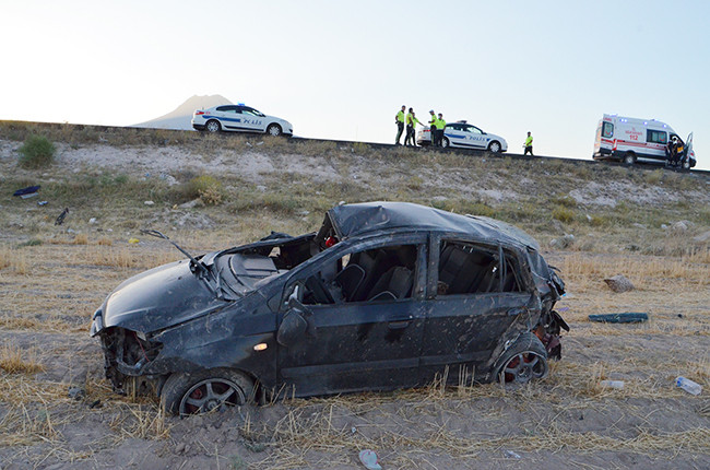 Aksaray’da feci kaza: 2 ölü, 7 yaralı - Resim : 1