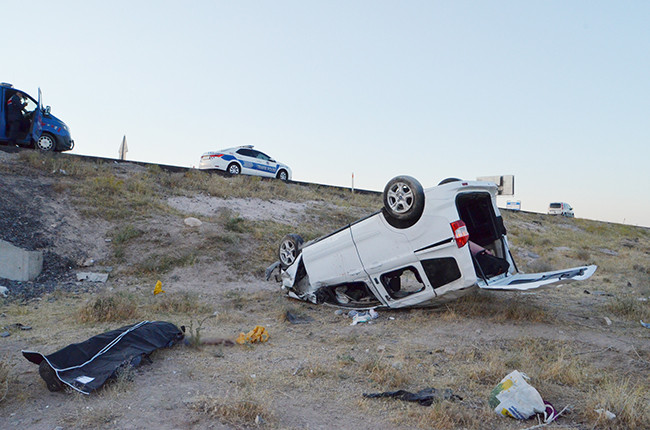 Aksaray’da feci kaza: 2 ölü, 7 yaralı - Resim : 2