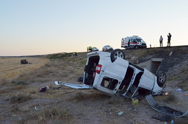 Aksaray’da feci kaza: 2 ölü, 7 yaralı - Resim : 3