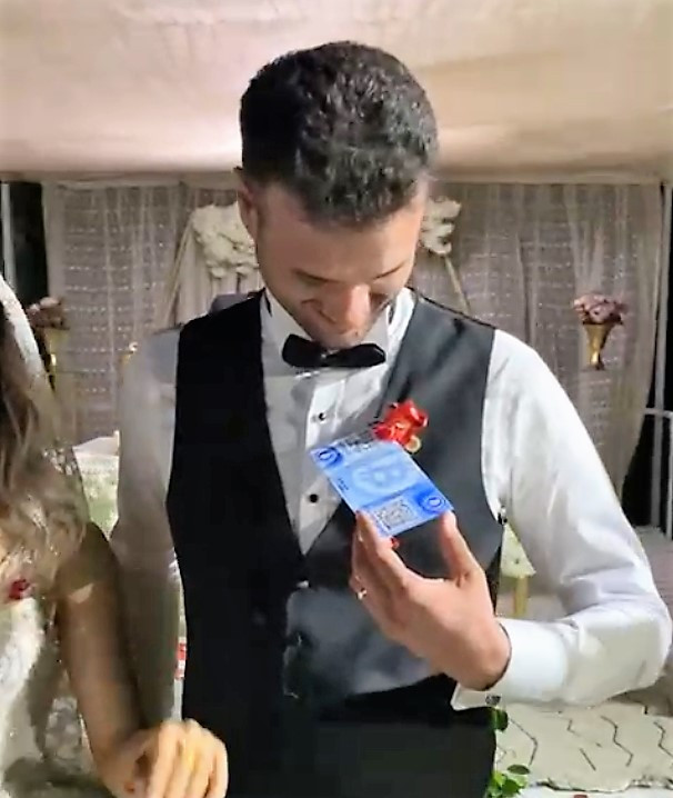 Artık düğünlerde altın değil Bitcoin takılıyor! Takılan miktar damat ile gelinin yüzünü güldürdü... - Resim : 1