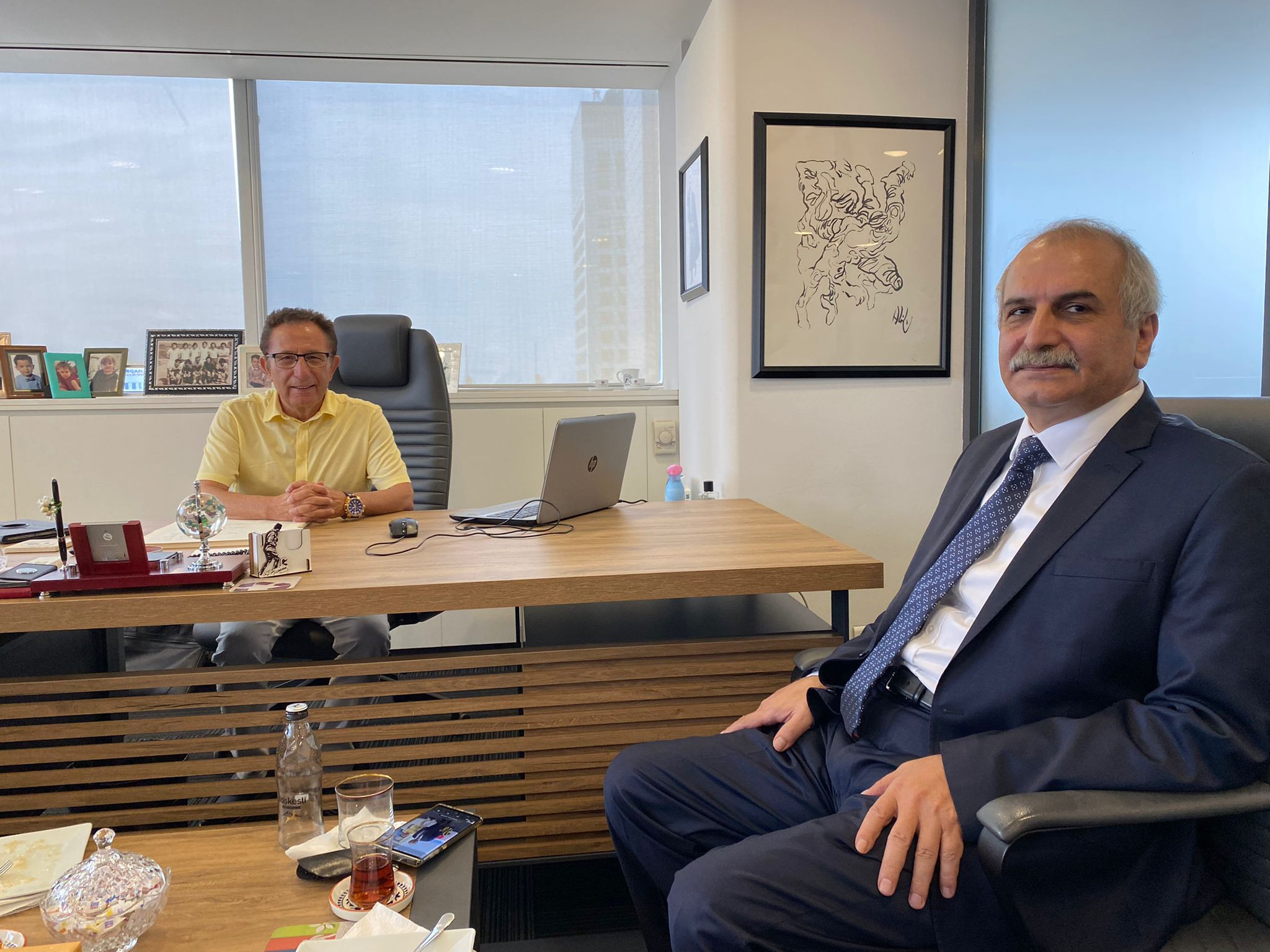 İYİ Partili Ahmet Çelik’ten Sözcü Gazetesi’ne ziyaret - Resim : 2