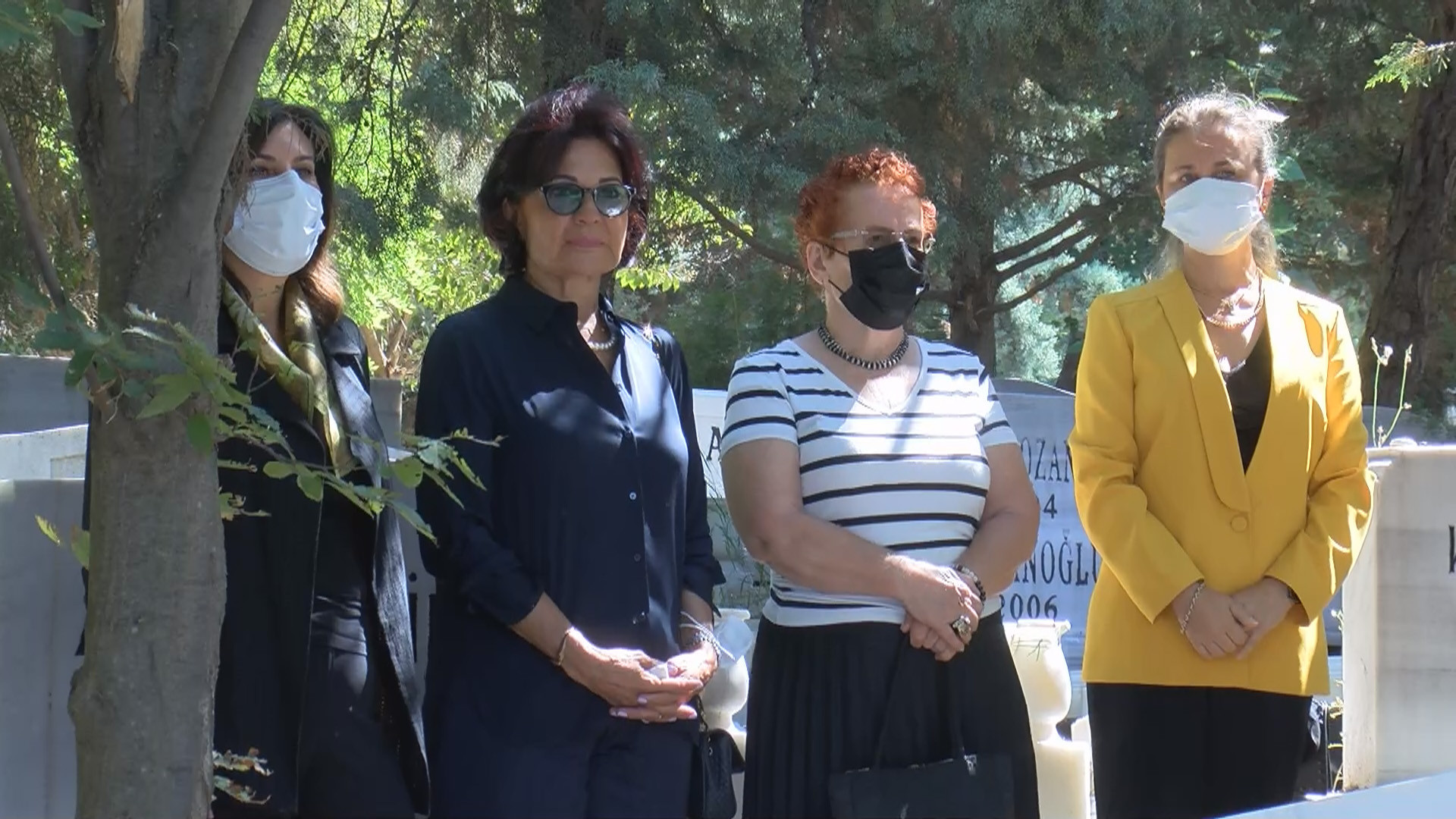 Huysuz Virjin mezarı başında anıldı - Resim : 1