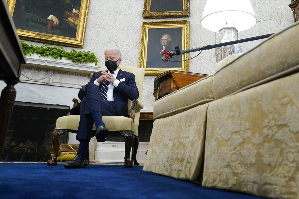 Dünya Joe Biden'in görüntüleriyle şok oldu. Bir anda gözleri kapandı, hareketsiz kaldı - Resim : 1