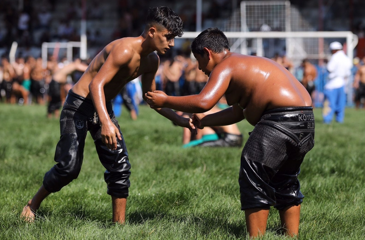 669. Tarihi Elmalı Yağlı Güreşleri başladı - Resim : 5