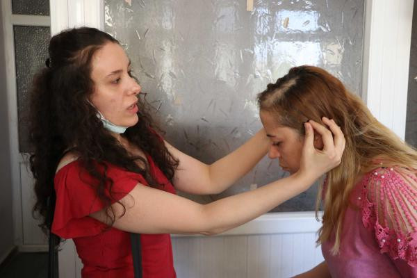 Hasta, hemşirenin saçını yoldu - Resim : 6