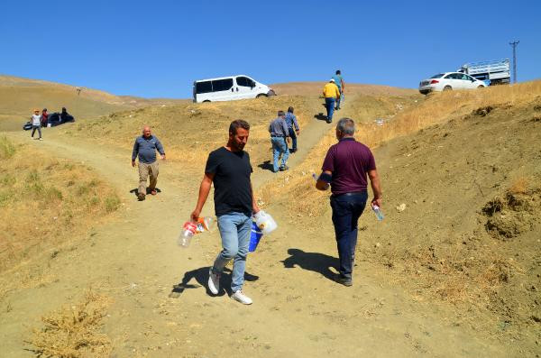 Mikroplu sudan içmek için akın akın Muş'a geliyorlar - Resim : 2
