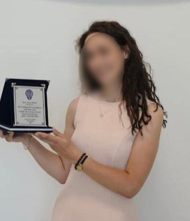 Ödüllü kadın polisin arabasından 5 kilo uyuşturucu çıktı - Resim : 2