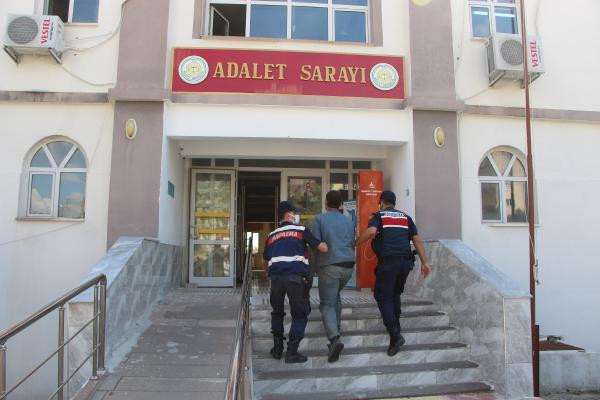 Sınırda yakalanan IŞİD'li terörist adliyeye sevk edildi - Resim : 2