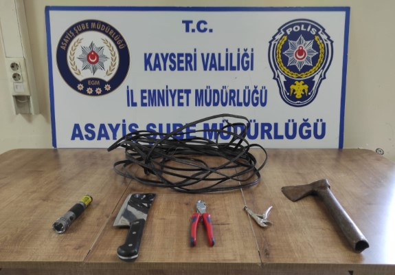 100 bin TL değerinde kablo çaldı, tutuklandı - Resim : 1