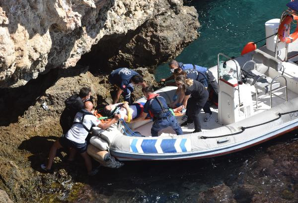 2 çocuk annesi falezlerden atladı - Resim : 4