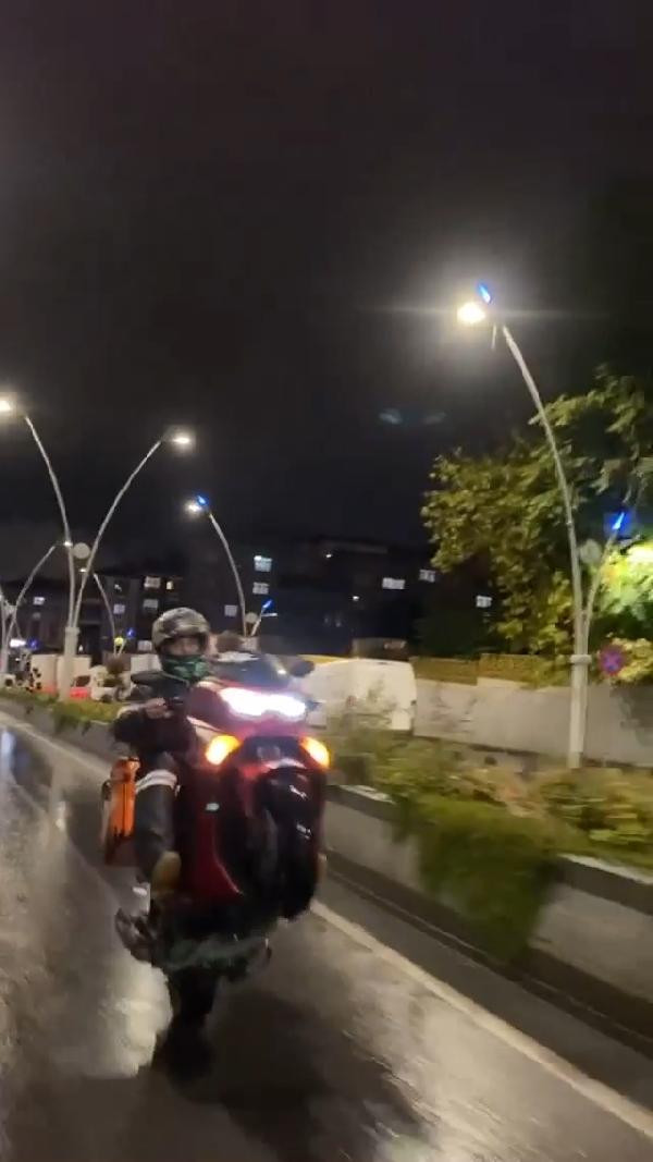 Motosikletli sürücü dehşet saçtı - Resim : 2