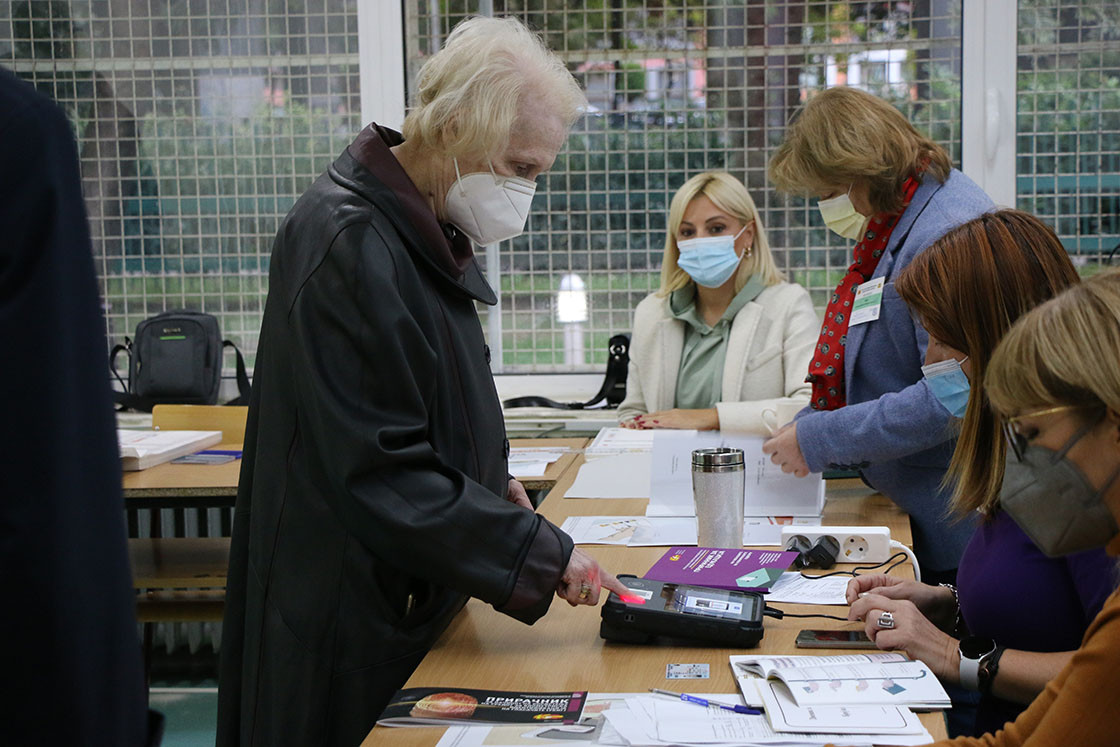Kuzey Makedonya ve Kosova'da halk sandık başında - Resim : 3