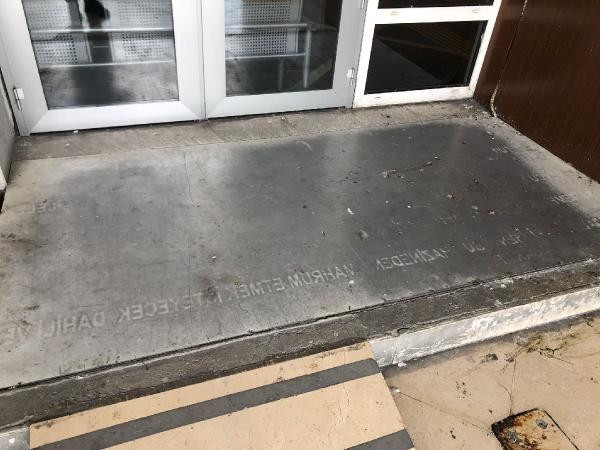 Gençliğe Hitabe'nin Zonguldak Valilik önündeki mazgala kapak yapılmasına inceleme - Resim : 4