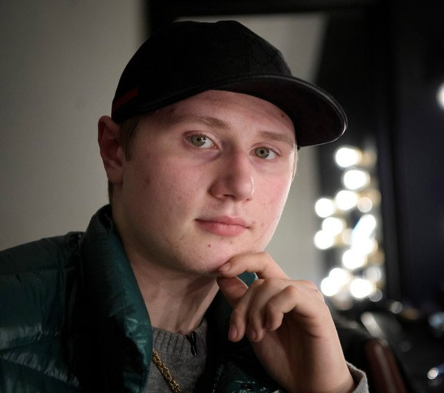 En çok dinlenenler listesindeki Rapçi Einar sokak ortasında öldürüldü - Resim : 2