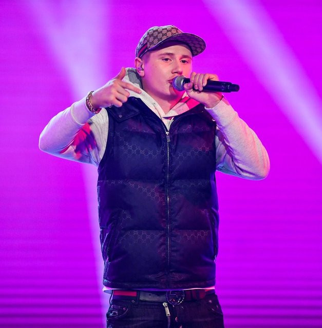 En çok dinlenenler listesindeki Rapçi Einar sokak ortasında öldürüldü - Resim : 3