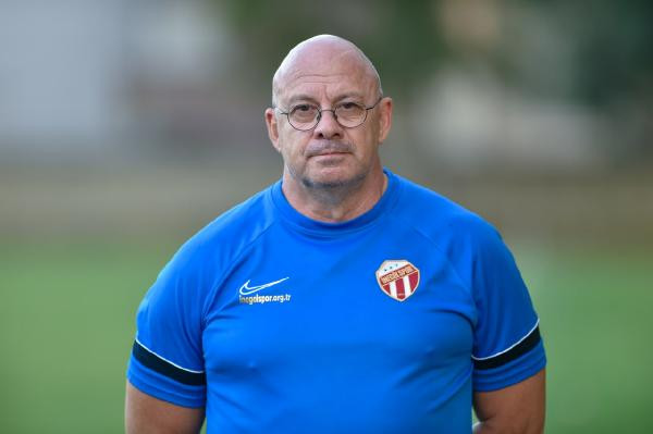 İnegölspor'da teknik direktör Şimşir ile yollar ayrıldı - Resim : 1