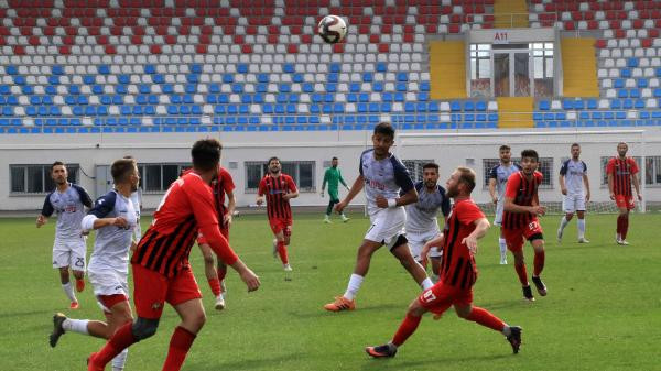 Burdur'da kaleciyi arı soktu - Resim : 4